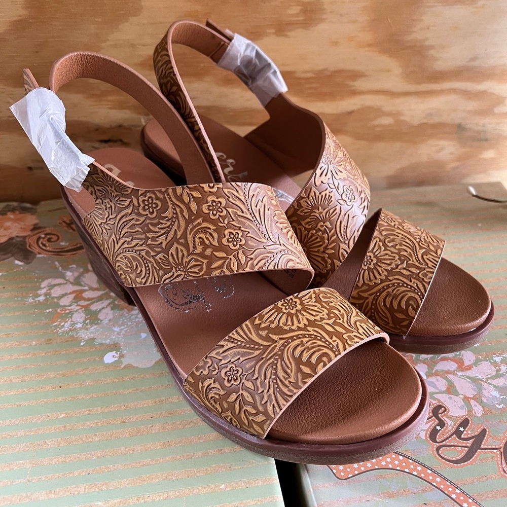 Very G Zarina Tan Shoes